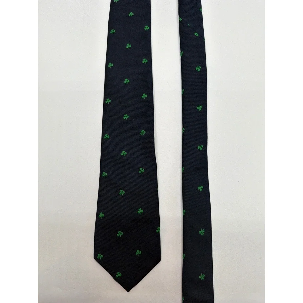 Vintage Marshall Fields Mens Navy Blue Green Shamrock Clover Polyester Tie USA